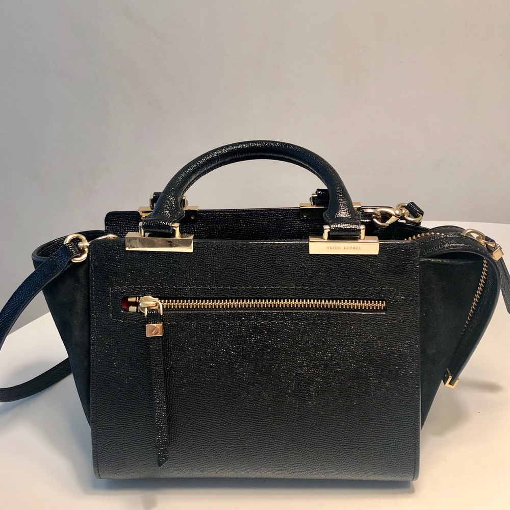 HENRI BENDEL BLACK CROSSBODY BAG